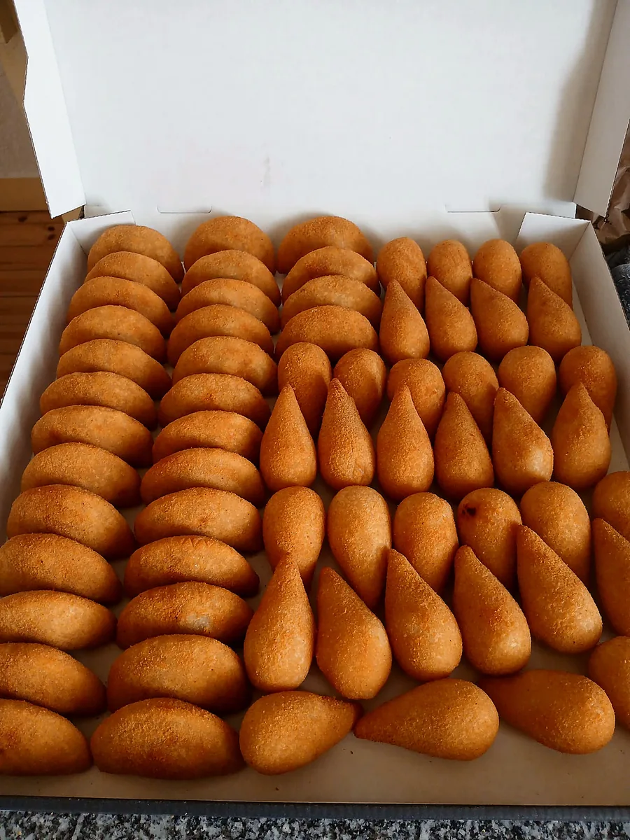 Tabuleiro do cento de salgados